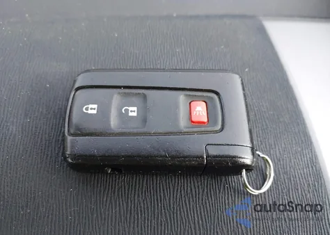 2009 Toyota Prius Touring from USA, damaged, VIN JTDKB20U897886090